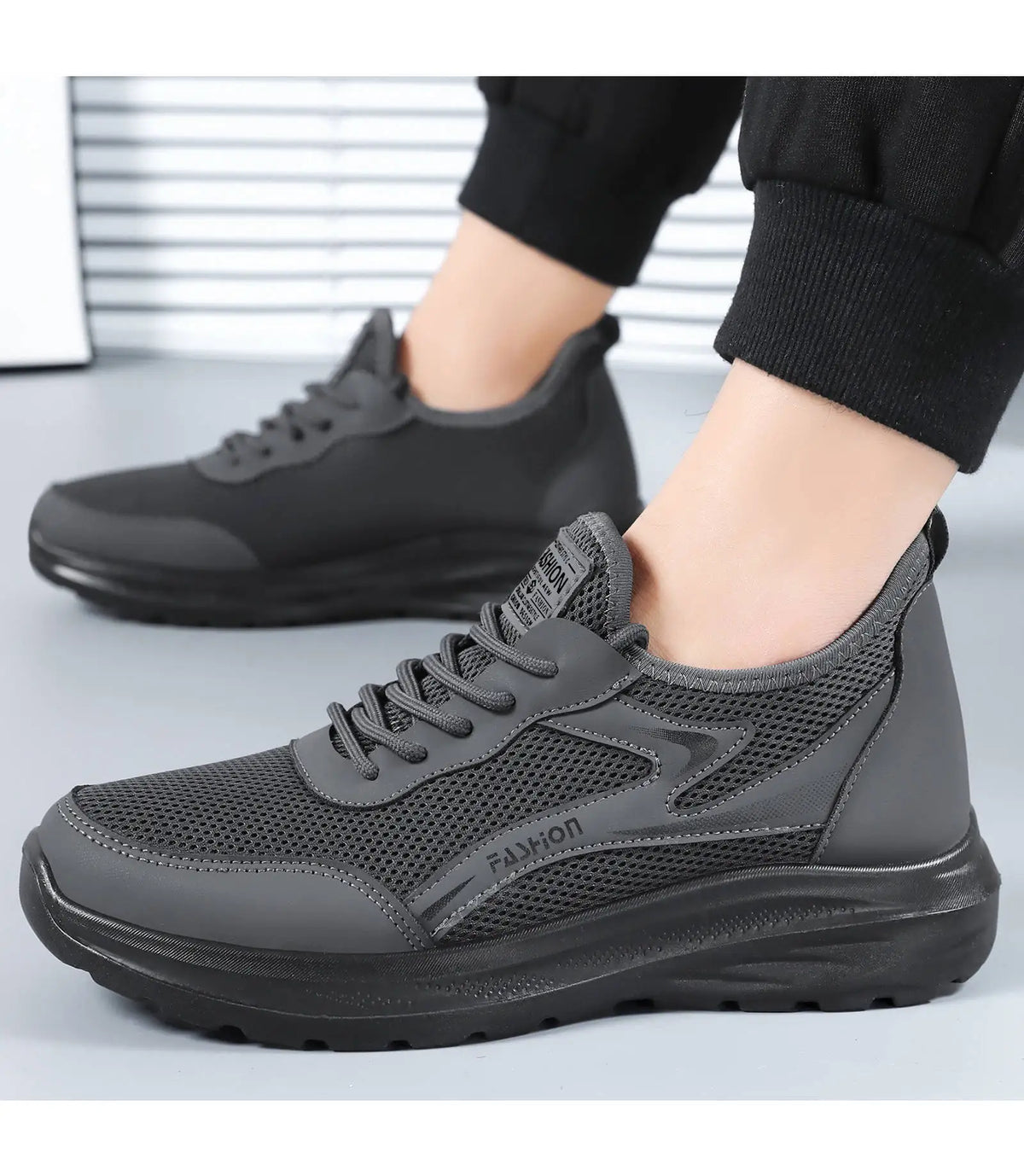 2026 New Men Casual Shoes Breathable Mesh Sneakers Lightweight Outdoor Sport Running Shoes Comfortable Walking Footwear