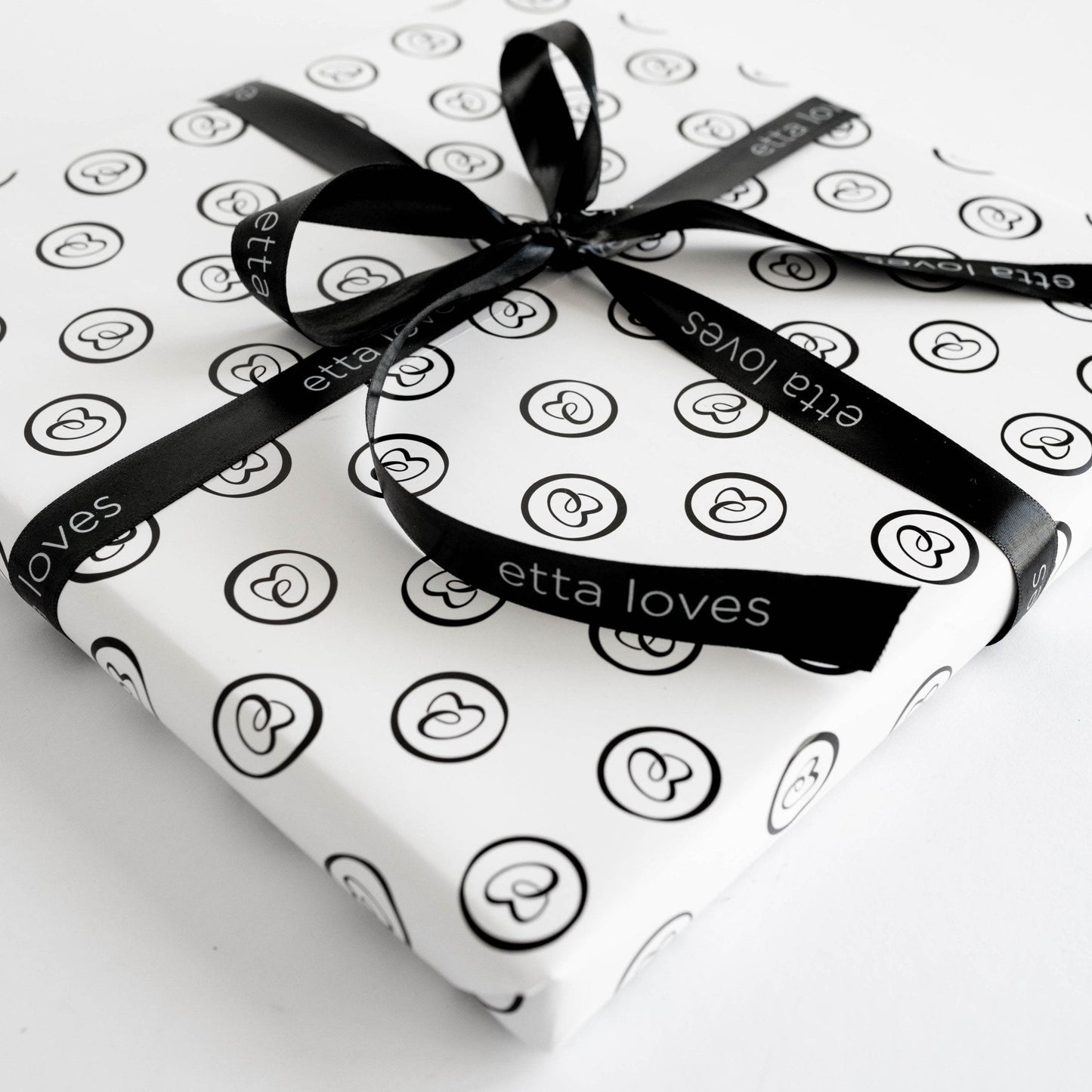 GIFT WRAPPING